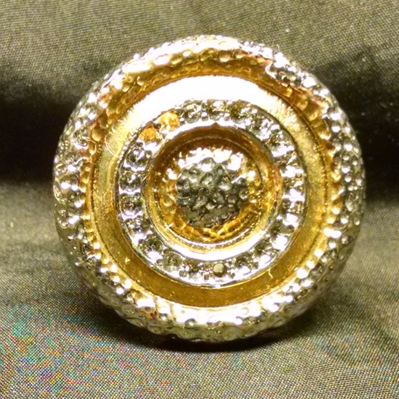 Rare Vintage Antique Style Circle Shape Ring
